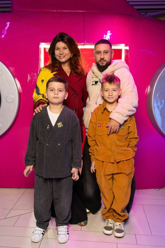 Дружина Монатіка вперше показала фото третьої вагітності, яку тривалий час приховувала