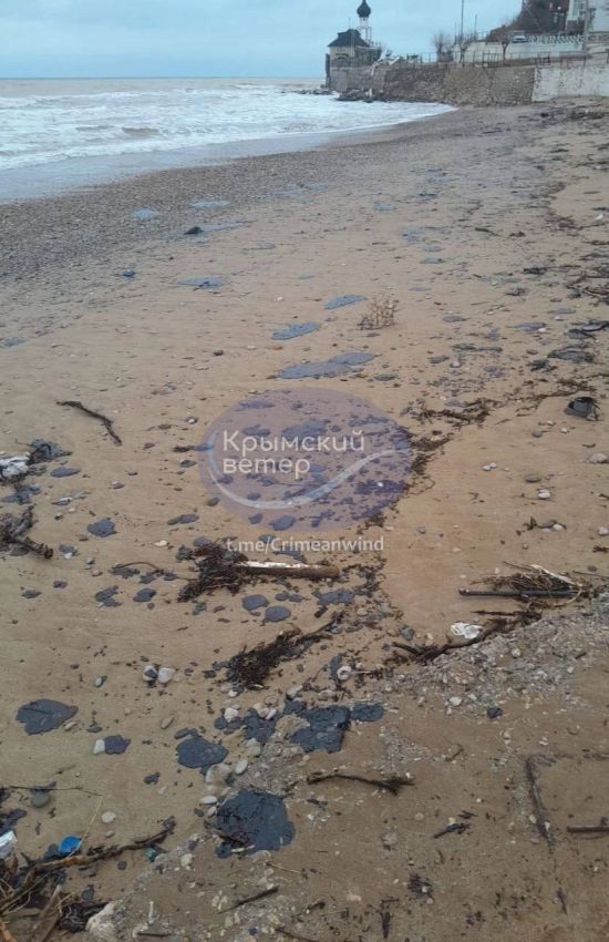 У ВМС припустили, чи дістанеться російський мазут узбережжя Одещини