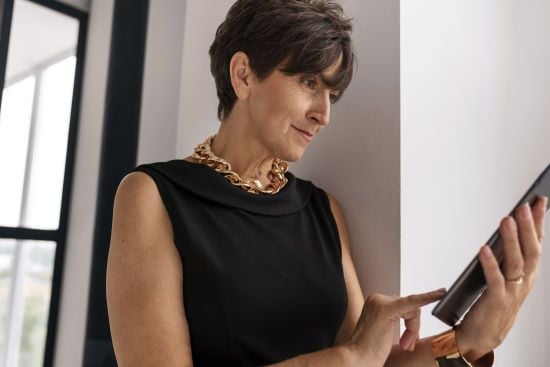 Жінка від нудьги зробила тест ДНК і розкрила 60-річну таємницю