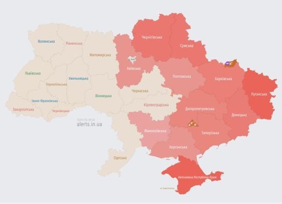 Ворог випустив групу ударних безпілотників: названа траєкторія руху