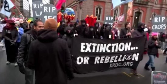 Інавгурація Трампа спровокувала багатотисячні протести у Вашингтоні – Reuters