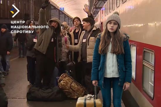 Нову партію учнів із тимчасово окупованого Маріуполя кремлівські посіпаки вивезли до Росії для перевиховання - спротив