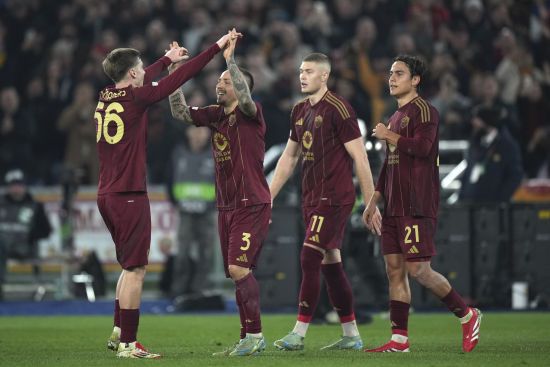 "Рома" з Довбиком обіграла "Айнтрахт" і вийшла до плейоф Ліги Європи (відео)