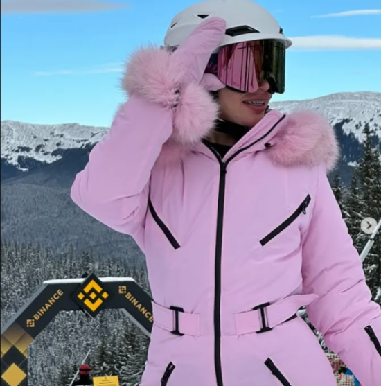 Вдарилася головою об металевий стовп: подруга згадала моторошні деталі загибелі лижниці на Драгобраті