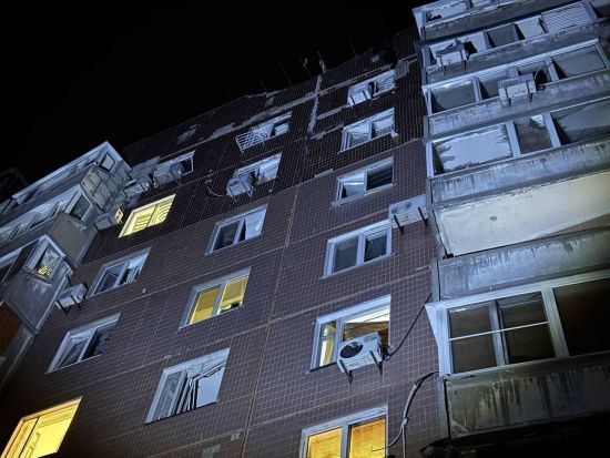У Дніпрі побиті три багатоповерхівки внаслідок атаки ворожими безпілотниками: фото