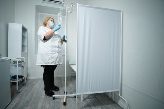 На Львівщині діти бавилися гвинтівкою: куля влучила в голову дівчинці