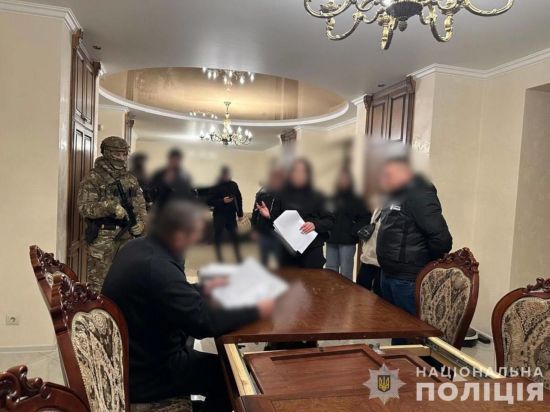 Скільки підозр оголошено організаторам та учасникам схем переправлення ухилянтів через кордон: поліція назвала цифру