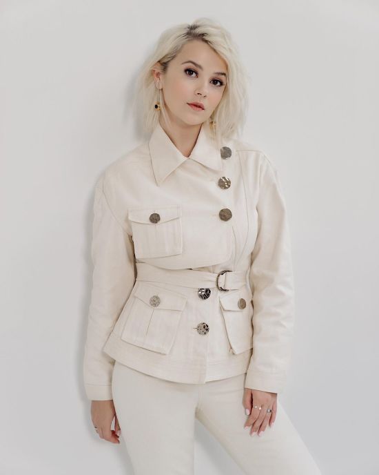 Родина Міки Ньютон терміново евакуюється під час масштабної пожежі в Лос-Анджелесі: "Страшний сон"