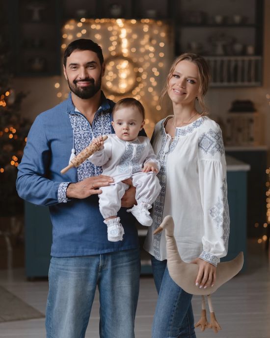 Козловський зворушливо привітав дружину з 37-річчям і показав її нове фото з сином