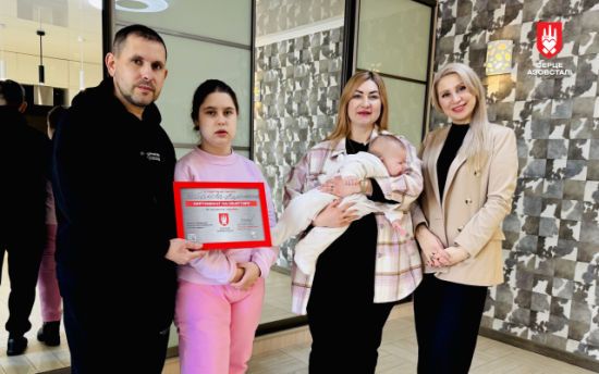 Захисниця Маріуполя отримала власну квартиру від проєкту Ахметова “Серце Азовсталі”