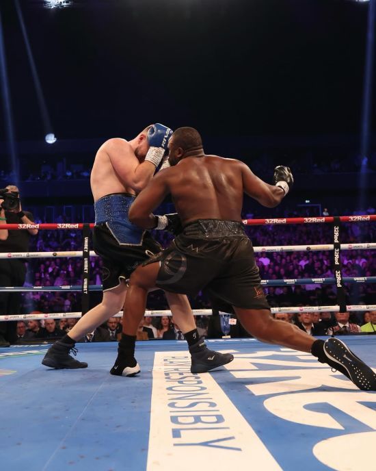 41-річний Чісора яскраво переміг Валліна, двічі відправивши суперника в нокдаун (відео)