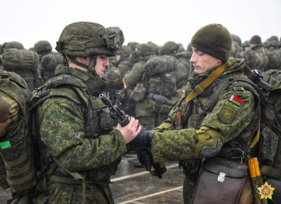 Білорусь починає перевірку боєготовності військ: подробиці