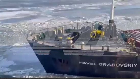 В Азовському морі тоне російський суховантаж: що відомо