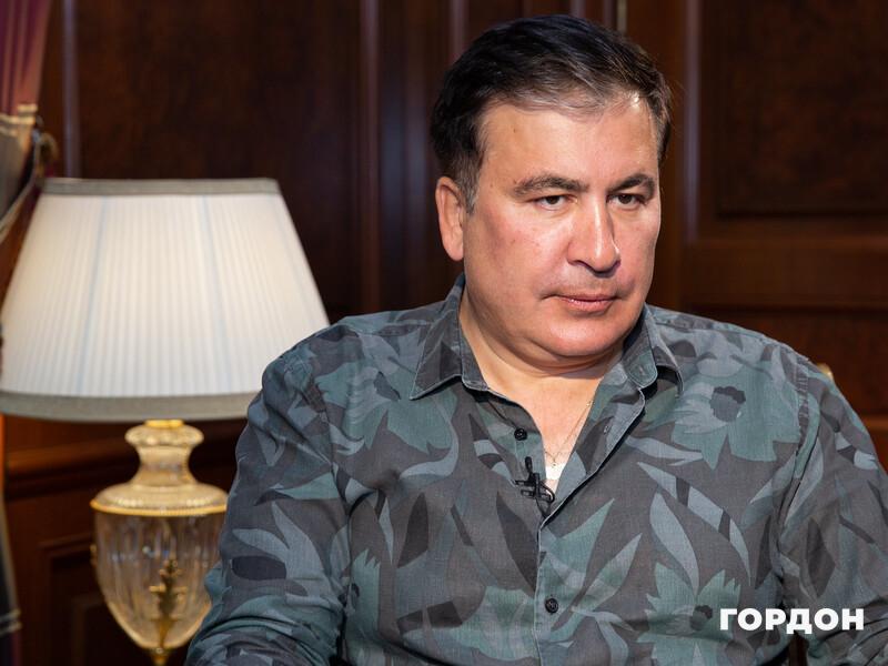 "Старший працює в Нідерландах. Молодший розносив піцу і їжу". Саакашвілі розповів про своїх синів