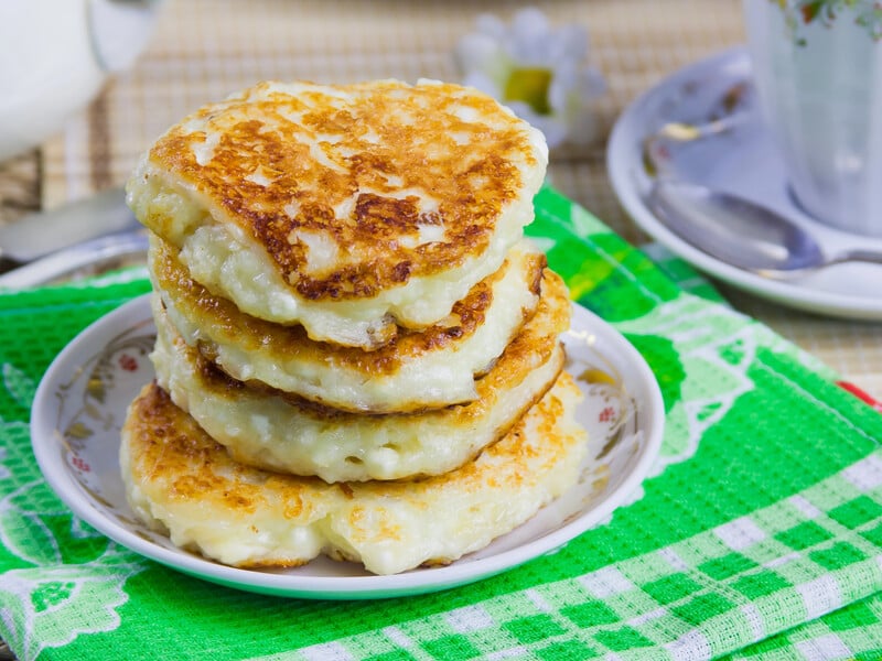 Солоні сирники на манці. Рецепт, який не нашкодить фігурі, – 250 ккал на 100 г