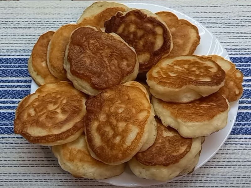 Додайте це до борошна – й оладки вийдуть смачними і пишними. Рецепт дріжджового тіста