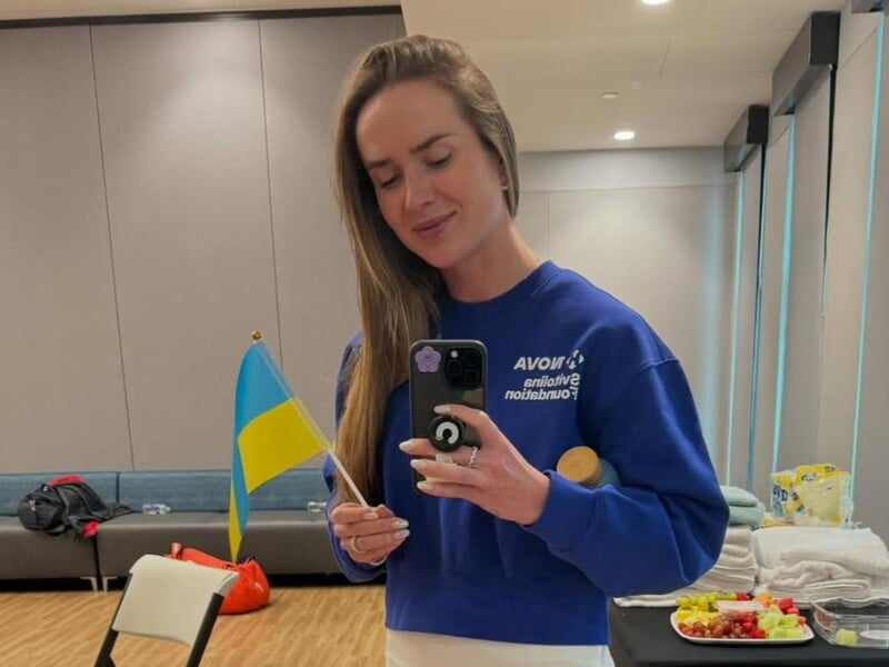 Світоліна показала дворічну доньку Скай у вишиванці