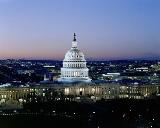Американський сенатор звинуватив Трампа у здаванні інтересів України: подробиці