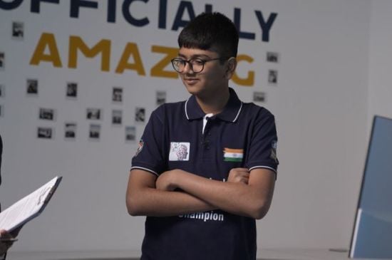 "Хлопчик-калькулятор" побив шість світових рекордів із математики за день