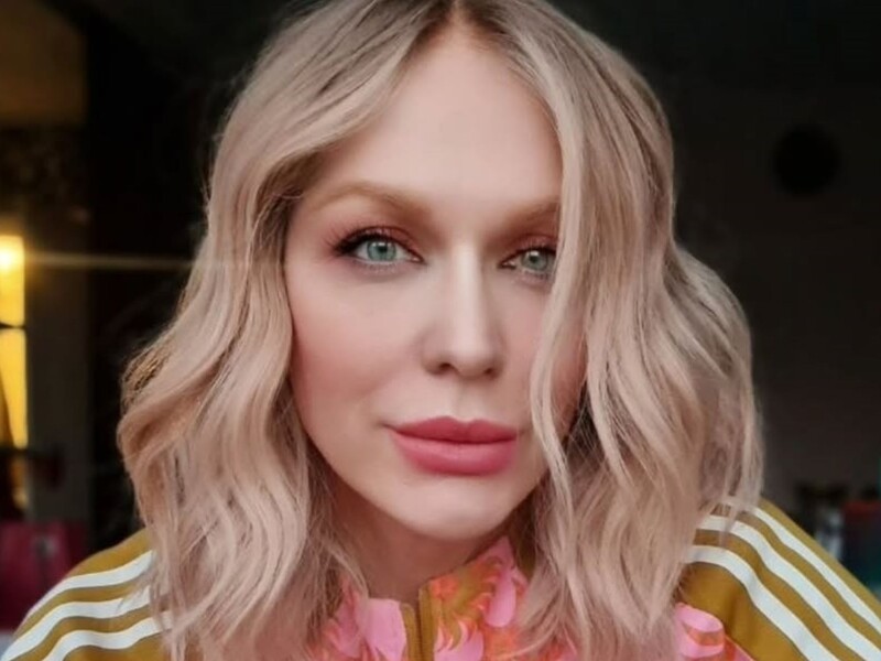 "Я просрала своє життя". Блогерка Монро розповіла, як вела подвійне життя, приховуючи орієнтацію