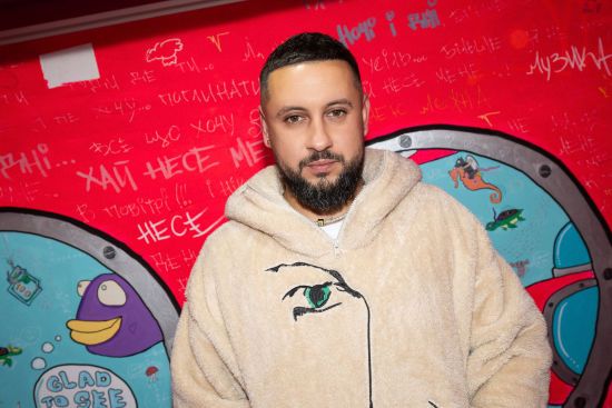 MONATIK вперше розповів, як його дружина народжувала в бомбосховищі і як обрав ім'я для сина