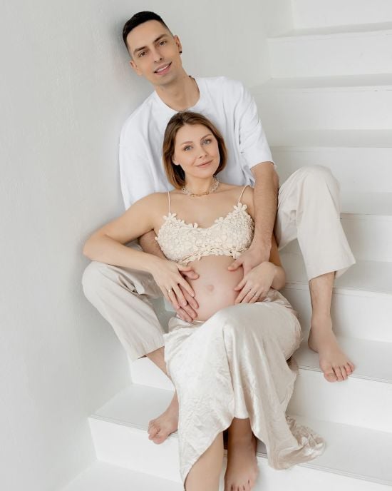 Ведучий Чорновол розсекретив, коли його дружина народить третю дитину: "Морально готуюся"