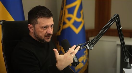 Зеленський відповів, чи збирається повертати всі території військовим шляхом