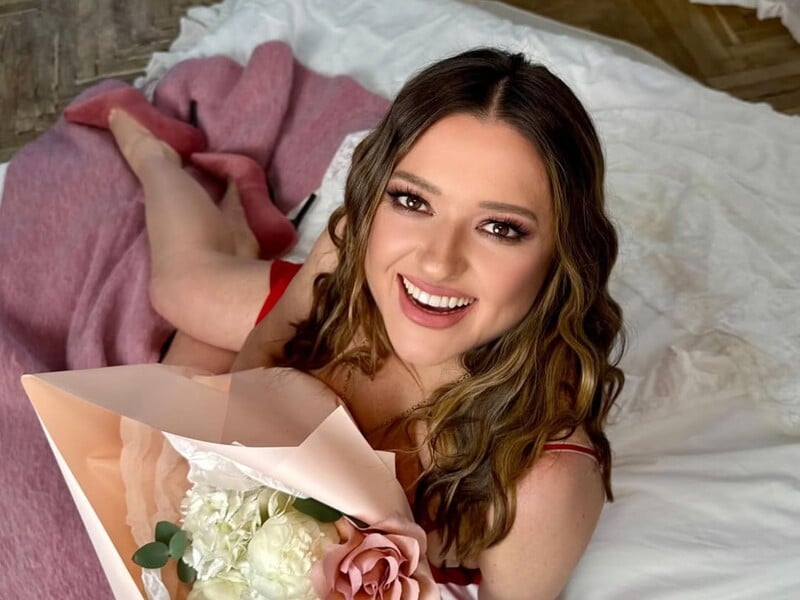 "Ми з чоловіком працюємо над цим щодня, повірте". 49-річна Могилевська заговорила про вагітність