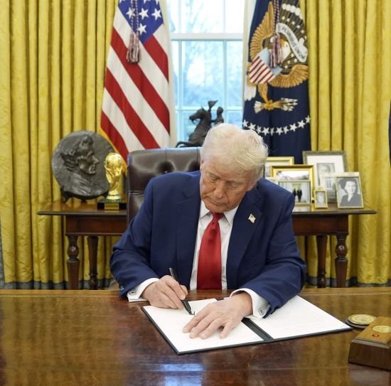 Трамп підписав указ про 25-відсоткові мита на імпортні сталь та алюміній