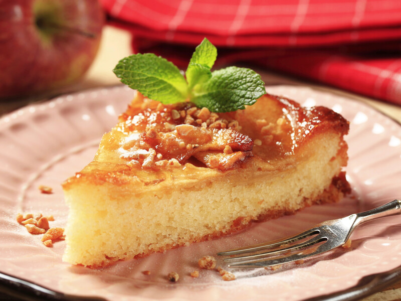 Без цукру, олії, молока та йогурту. Яблучний пиріг, який можна їсти без докорів сумління