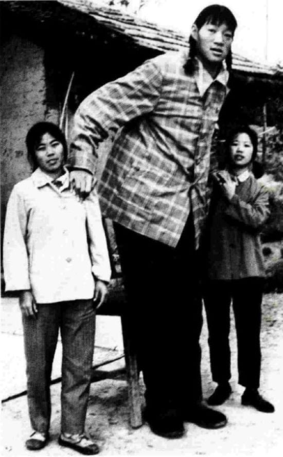 Найвища жінка в історії: зріст, біографія та фото