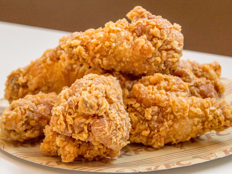 За цим способом крильця вийдуть як в KFC. Скористайтеся рецептом дуже смачного м’яса від Кацуріна