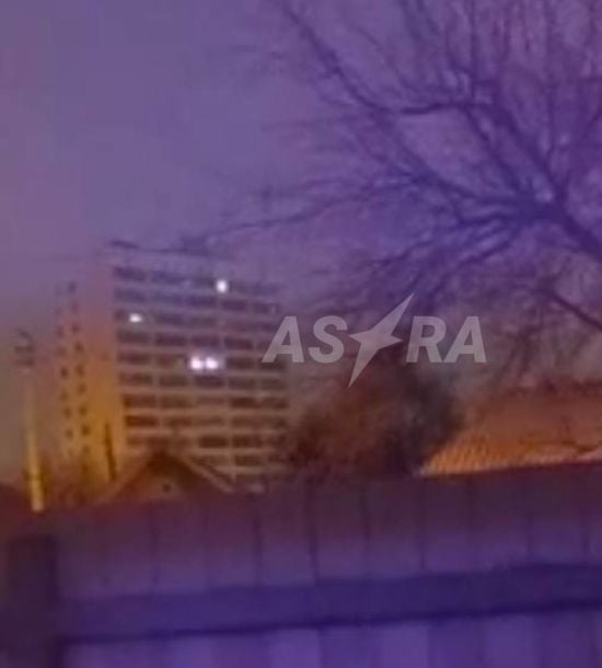 У російському Волгограді невідомий безпілотник врізався у багатоповерхівку