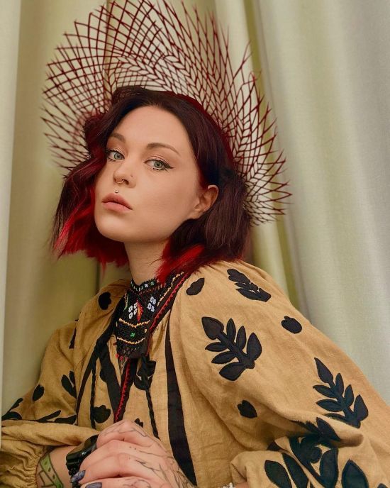 Міграційна служба України відповіла, чому відмовляє в громадянстві артистці з Росії Юріній