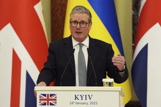 Велика Британія готова збільшити військову допомогу Україні для досягнення миру