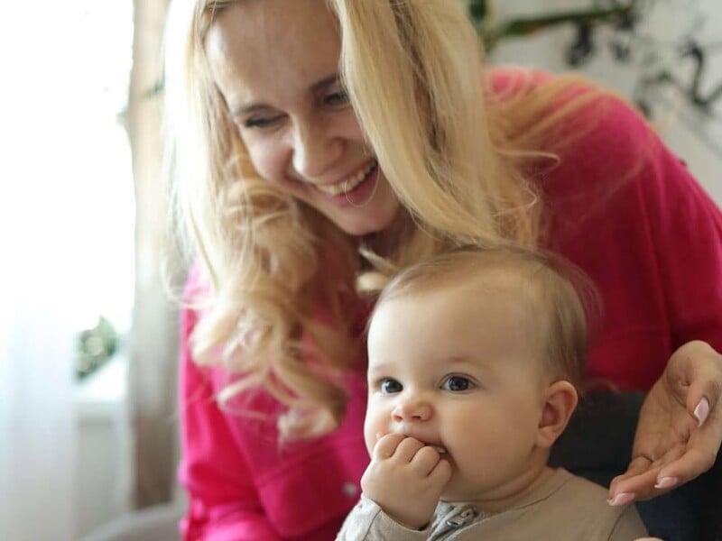 Ребрик показала перші кроки своєї маленької доньки