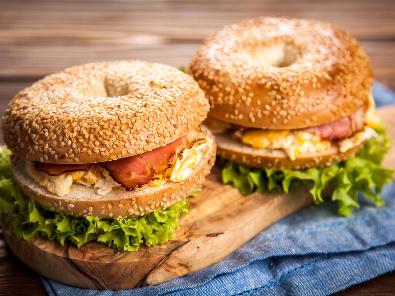 Приготуйте ці смачні булочки за простим рецептом – і їх можна їсти як із начинкою, так і без