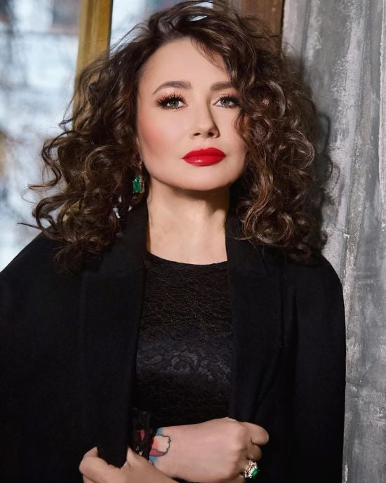 Олена Мозгова ніжно привітала доньку від Аксельрода з 10-річчям і показала, що їй подарувала