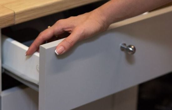 Жінка шокувала, як розкрила таємницю одержимих цнотливістю батьків: що вона знайшла