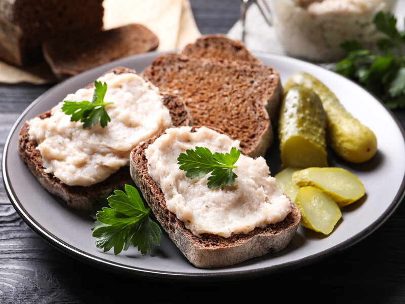 "Купляю тоненьке, найдешевше сало, і з нього виходить смачна намазка". Швидкий рецепт