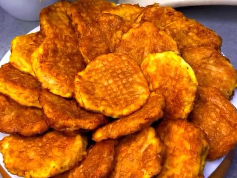 Змішайте це з фаршем – і вийдуть соковиті вафельні котлети. Рецепт