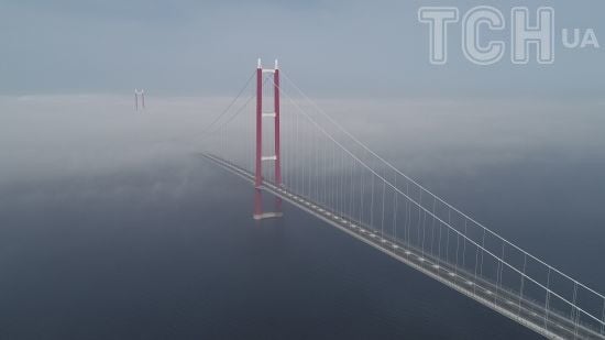 Найдовший у світі підвісний міст з'єднує Європу з Азією: де він побудований (фото)