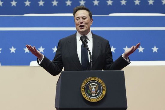 Маск змушує держслужбовців США звітувати про свою ефективність