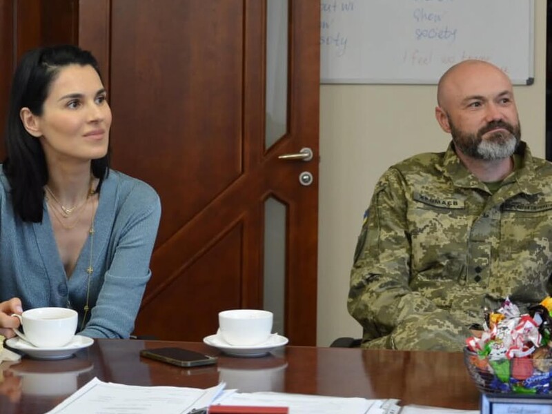 Єфросиніна вийшла на люди разом зі своїм чоловіком-військовим