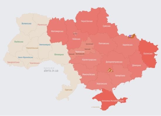 Росіяни атакують ударними безпілотниками: напрямок польоту дронів