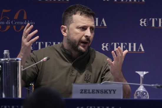Пропагандист Такер Карлсон обізвав Зеленського і поскаржився на українців