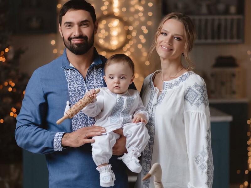 Дружина Козловського показала, як за рік виріс їхній син Оскар. Фото до і після