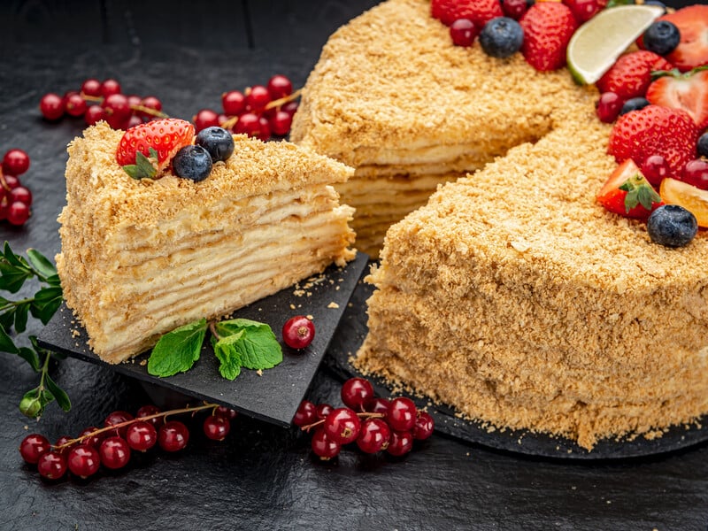 Торт "Наполеон" із банановим кремом. Рецепт