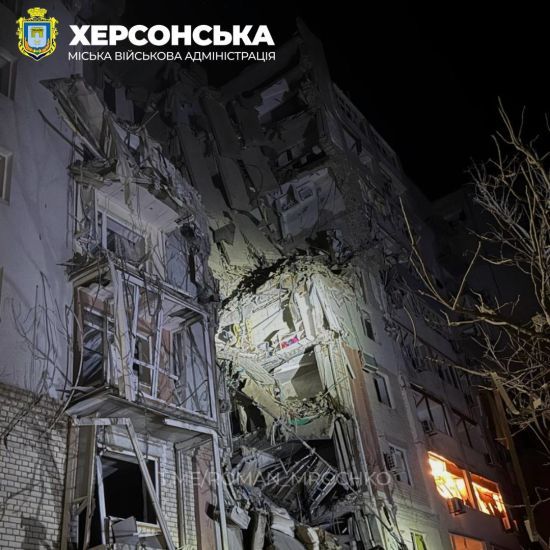 Росіяни убили матір двійнят у Херсоні: тіло жінки дістають з-під завалів будинку