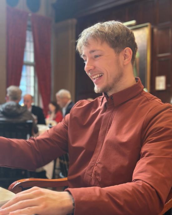 "Холостяк" Терен кардинально змінив імідж після шоу і пояснив чому: "Внутрішній протест"